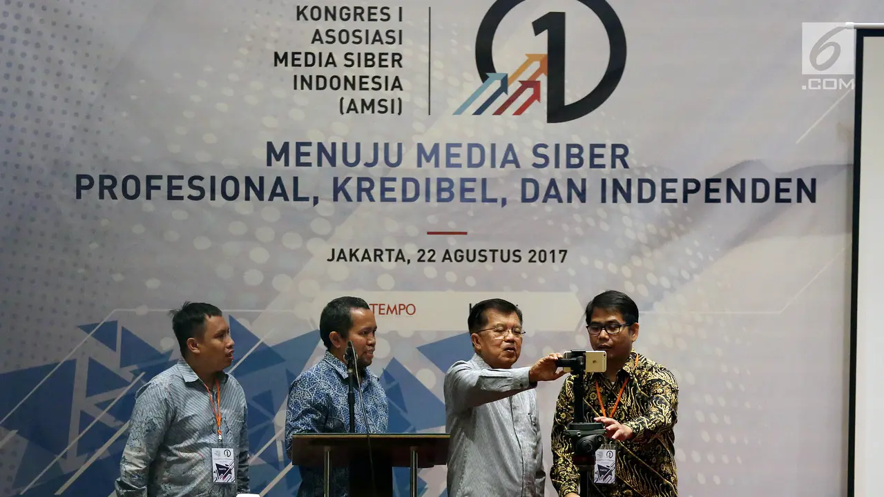 Wapres Jusuf Kalla Buka Kongres Pertama AMSI