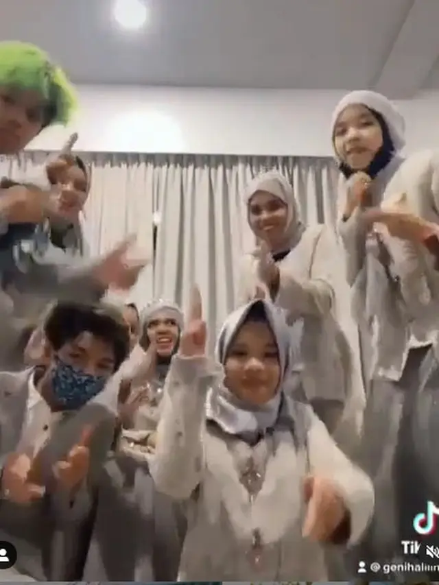 Lewat Virtual, Ini 6 Momen Bahagia Keluarga Gen Halilintar di Acara Pernikahan Atta-Aurel
