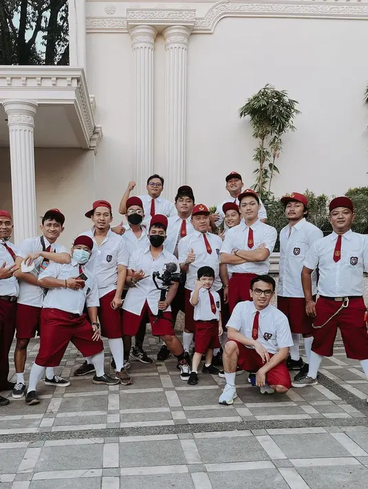 Keluarga besar Ashanty dan Anang Hermansyah (Instagram/azriel_hermansyah)