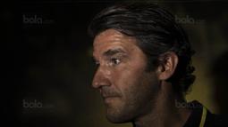 Penunjukan Karl-Heinz Riedle sebagai duta tak lain karena pemain dengan posisi striker tersebut pernah mengantar Borussia Dortmund meraih gelar Bundesliga pada musim 1994/1995 dan 1995/1996. (Bola.com/Vitalis Yogi Trisna)