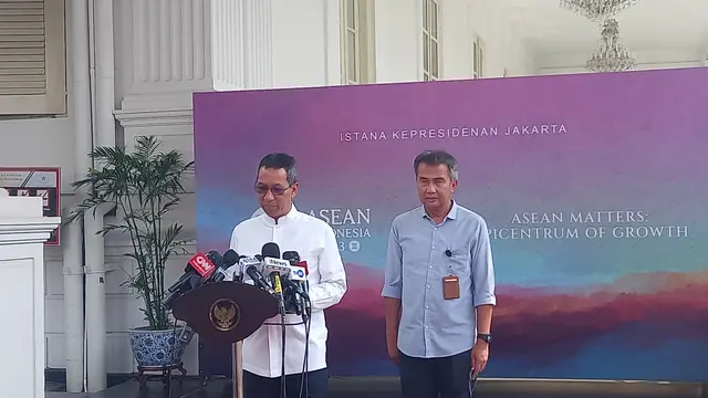 Presiden Joko Widodo atau Jokowi menyalurkan satu ekor sapi hewan kurban ke Masjid Istiqlal Jakarta, dalam rangka Hari Raya Idul Adha 1444 Hijriah. Sapi jantan itu berjenis simental dengan bobot 1,2 ton.
