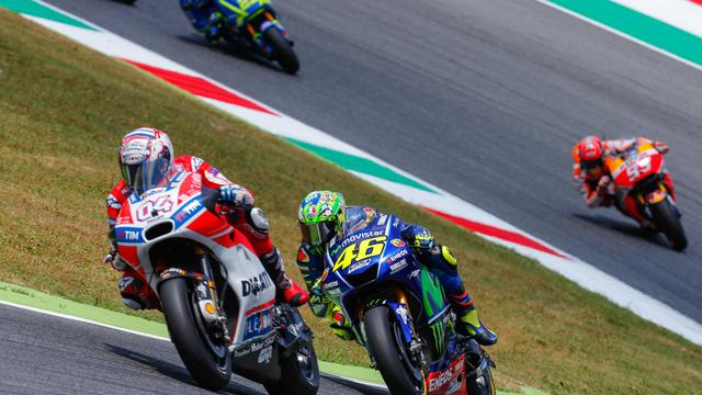 Andrea Dovizioso dan Valentino Rossi