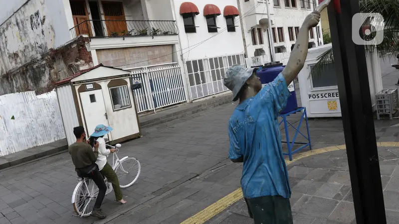 FOTO: Kawasan Sekitar Kota Tua Mulai Ramai Dikunjungi Warga