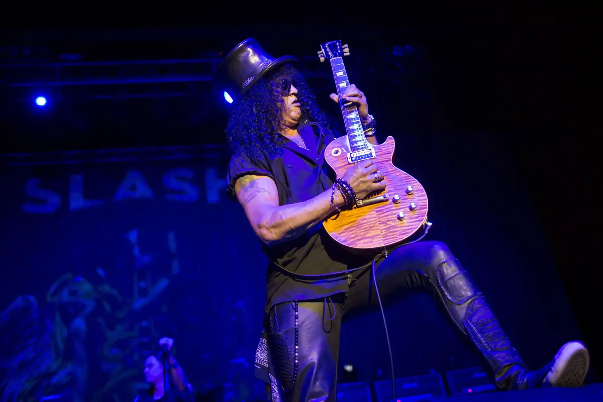 [Bintang] Slash