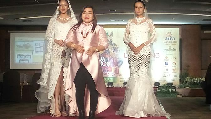 Mini fashion show menandai diluncurkannya Jogja Fashion Week (JFW) 2020. (Liputan6.com/ Switzy Sabandar)