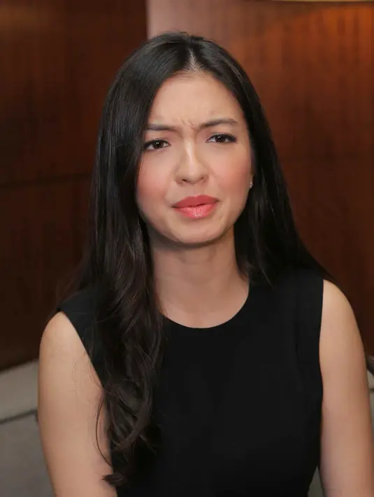 Selain menikmati suasana alam dan keindahannya, pemeran film 'Surga Yang Tak Dirindukan' itu selalu mencari tempat yang bisa menambah ilmunya. (Andy Masela/Bintang.com)