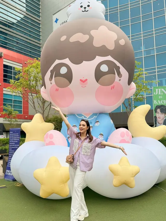 Potret Reisa Broto Asmoro Nonton FESTA 2024 di Seoul, Sambut Jin BTS Pulang Wamil