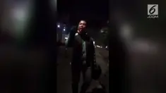 Kejadian bermula saat driver ojek online hampir kehabisan bensin. Penumpang lalu menyarankan lewat jalan lain untuk menemukan SPBU, namun driver menolak karena macet. Perselisihan pun terjadi antara driver ojek online dan penumpang.