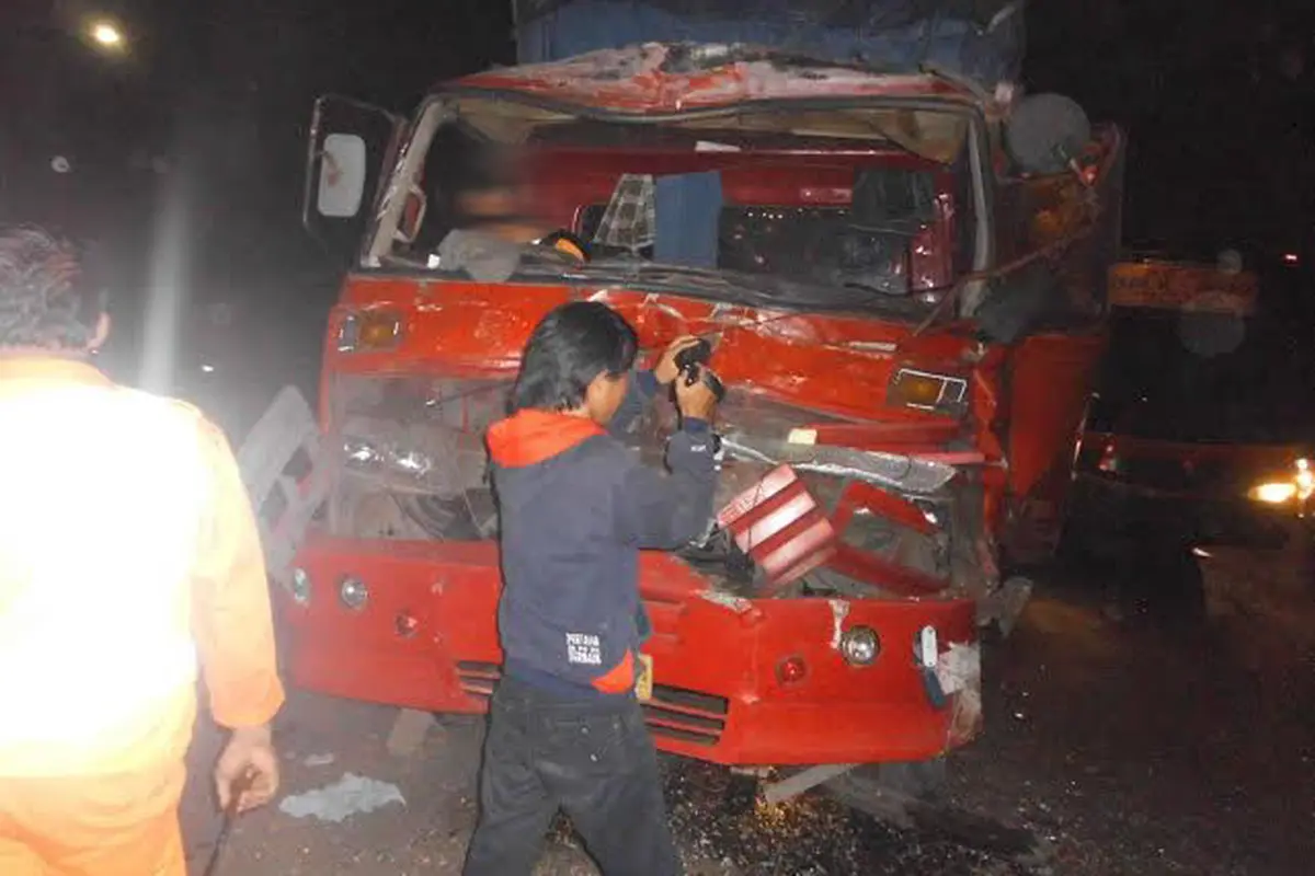 kecelakaan truk 