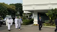 Presiden Prabowo Subianto menerima kunjungan Duta Besar (Dubes) Uni Emirat Arab (UEA) untuk Indonesia, Abdulla Salem Al Dhaheri di Istana Merdeka Jakarta, Selasa (21/10/202).