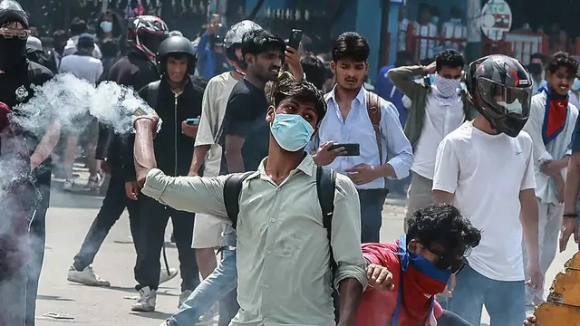 Ribuan Anak Muda Nepal Turun ke Jalan Tolak Pembekuan Media Sosial