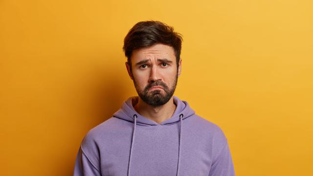 Ilustrasi Pria Sedih