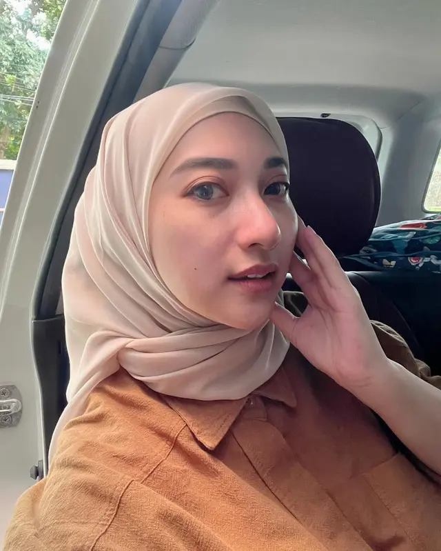 6 Artis ini memutuskan berhijab di tahun 2024, bagian perjalanan spiritual