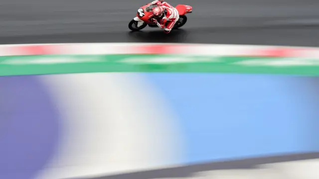 Pembalap Indonesia Mario Aji di Moto3