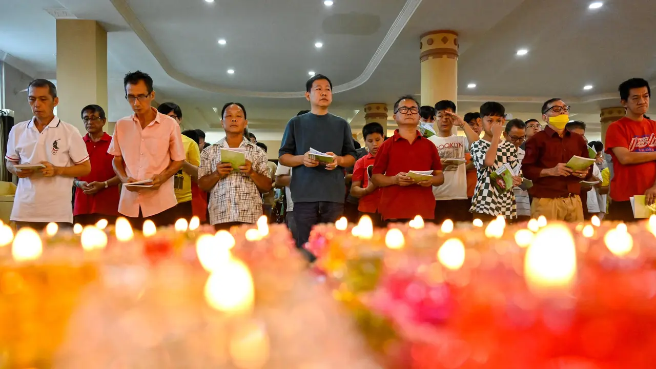 Prosesi Peringatan Waisak di Wihara Buddha Sakyamuni Banda Aceh