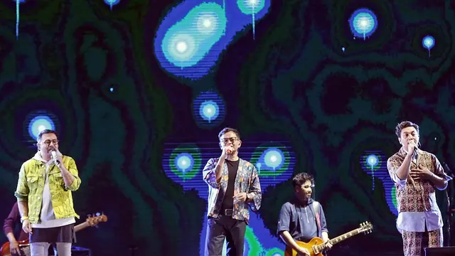 [Fimela] Kahitna Konser New Live Experience