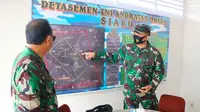 Komandan Lanud Roesmin Nurjadin Pekanbaru dalam latihan tempur Jalak Sakti 2020. (Liputan6.com/M Syukur)