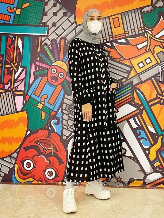 Sebagai seorang istri dan ibu, Zaskia Adya Mecca tentu banyak melakukan persiapan jelan Ramadan. Tujuannya, agar di bulan baik tersebut bisa beribadah dengan khidmat, terutama dalam berpuasa dan yang lainnya. (Instagram/zaskiadyamecca)