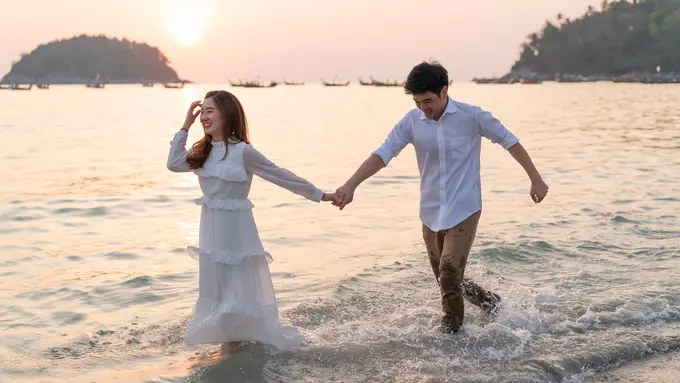 perempuan dan pasangan 3 juli cinta