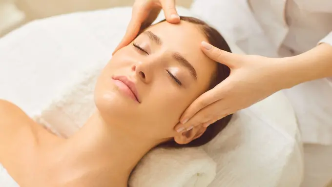 3 Manfaat Face Massage Untuk Kulit Wajah-Mu