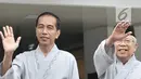 Bakal calon presiden dan wakil presiden Joko Widodo atau Jokowi (kiri) dan KH Ma'ruf Amin (kanan) melambaikan tangan sebelum tes kesehatan di RSPAD Gatot Subroto, Jakarta, Minggu (12/8). (Merdeka.com/Iqbal Nugroho)