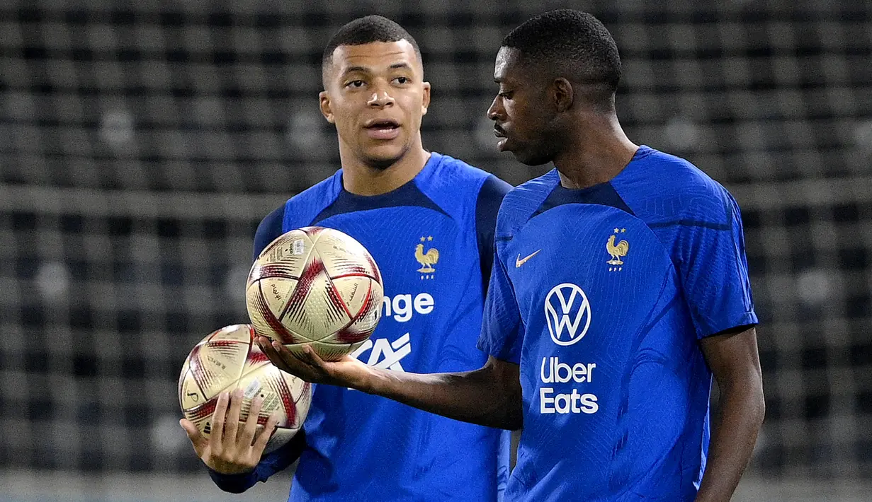 Hingga memasuki laga semifinal, Kylian Mbappe masih memimpin sendirian dalam daftar pencetak gol terbanyak di Piala Dunia 2022 dengan 5 gol. (AFP/Franck Fife)