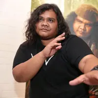 Selain beberapa aktor lawas yang terlibat dalam film Wiro Sableng 212, ada juga wajah baru yang terlibat. Dialah Fariz Alfarazi salah satu pendatang baru yang menjadi pemeran utama selain Vino G Bastian dan Sherina Munaf. (Adrian Putra/Bintang.com)