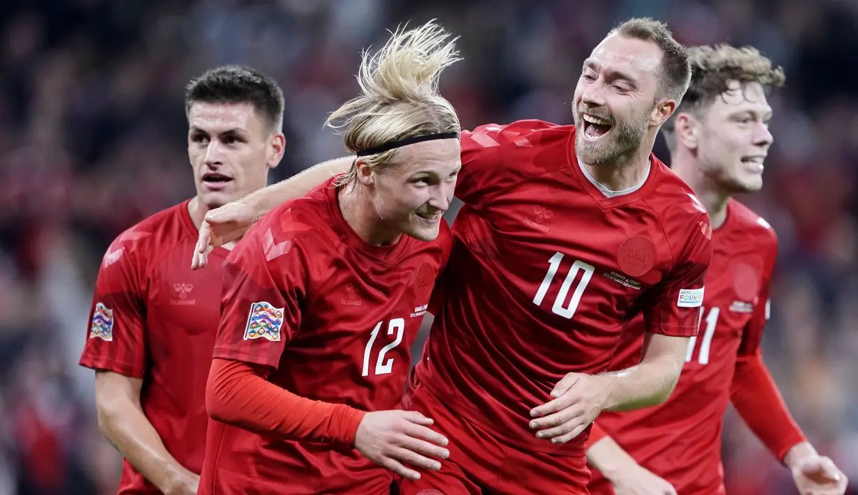 Christian Eriksen jadi pemain kunci keberhasilan Tim Dinamit membungkam Prancis. Berkat umpan-umpan ciamiknya, Denmark berhasil menyarangkan dua gol ke gawang Les Blues. (Liselotte Sabroe/Ritzau Scanpix via AP)