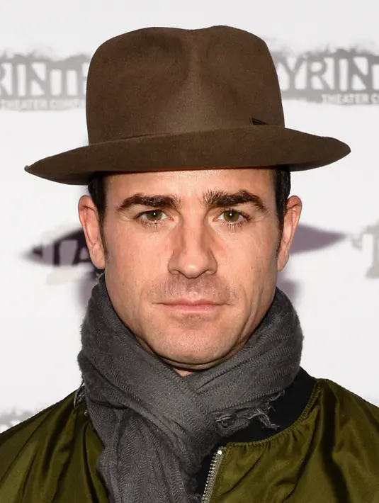 Memiliki gaya berpakaian yang simple, Justin mengakui jika dirinya juga suka belanja, namun ia harus membatasi pembelian jaket kulit lantaran tak ingin dibunuh istrinya. (AFP/Bintang.com)