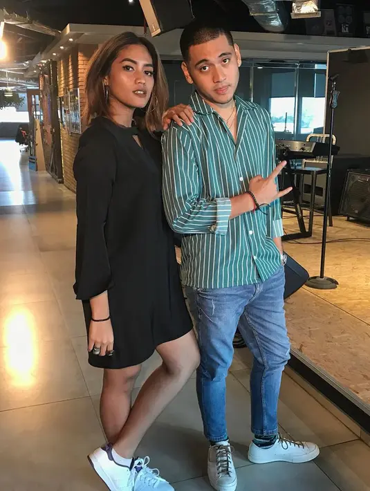 Selain itu, kekasih Irish Bella ini terlihat semakin manly dengan potongan rambutnya yang plontos. (Foto: instagram.com/giorgino_abraham)