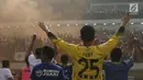 Pemain PSIS merayakan kemenangan melawan Martapura FC di Final tempat ketiga Liga 2 Indonesia di Stadion GBLA, Bandung, Selasa (28/11). PSIS unggul 6-4 dan lolos ke Liga 1 Indonesia. (Liputan6.com/Helmi Fithriansyah)