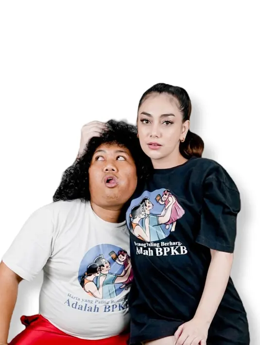 Celine Evangelista tak sungkan memeluk Marshel Widianto. Hal yang sama juga diperlihatkan komika asal Tanjung Priok, Jakarta Utara, ini. (Foto: Instagram/@marshel_widianto)