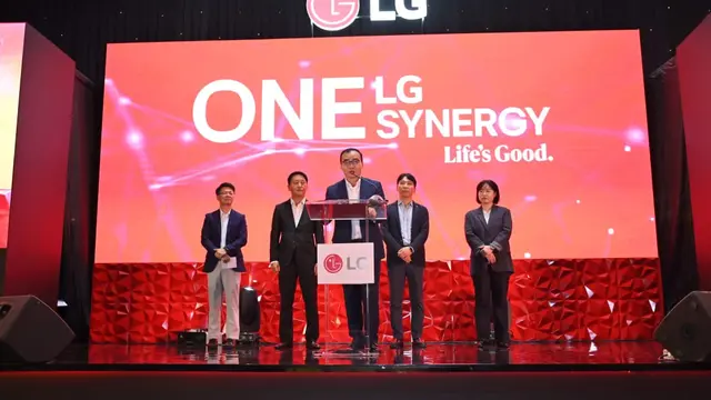 President of LG Electronics Indonesia, Ha Sang-chul, mengumukan koleksi produk premium terbaru yang akan masuk pasar Indonesia. Credit: LG