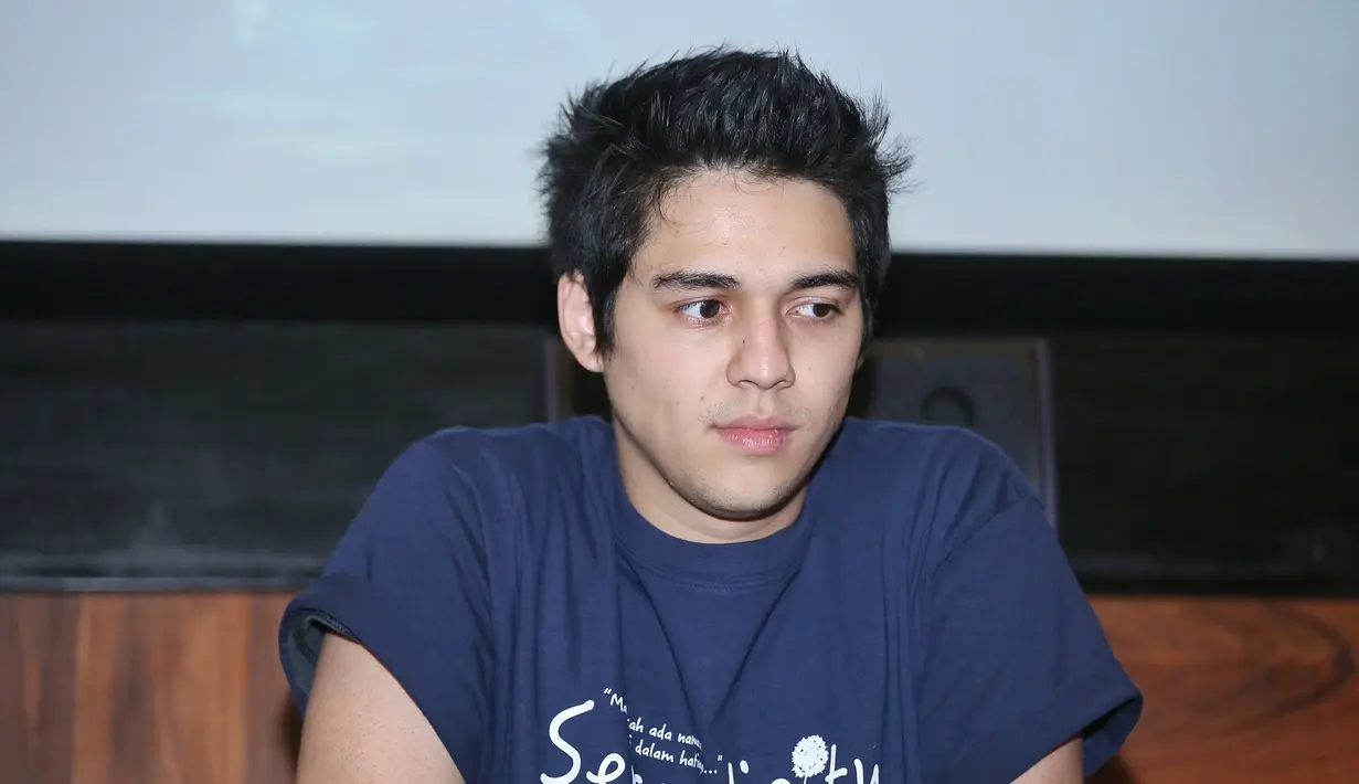 Tahun ini, kekasih Prilly Latuconsina itu akan serius menekuni dunia musik. Apalagi, setelah film Serendipity, ia banyak memiliki waktu kosong. (Nurwahyunan/Bintang.com)