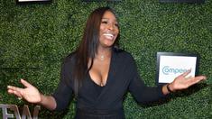 Video rekaman kamera CCTV ini memperlihatkan petenis nomor 1 dunia, Serena Williams berhasil menangkap pencuri ponsel miliknya saat makan malam di sebuah restoran Jepang di Amerika Serikat.