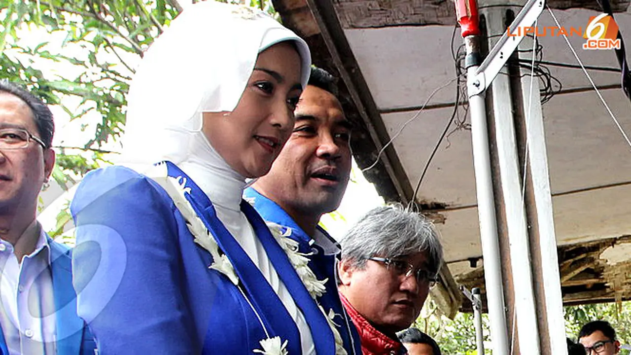 desy-ratnasari-130725c.jpg