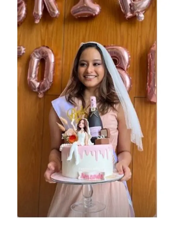 6 Momen Bridal Shower Amanda Khairunnisa Adik Maudy Ayunda, Seru Banget
