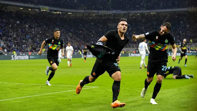 Foto: Selebrasi Emosional Lautaro Martinez Saat Berhasil Mengantarkan Inter Milan Kembali Ke Puncak Klasemen Liga Italia