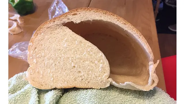 6 Momen Apes Beli Roti Isi Kopong Ini Bikin Kecewa