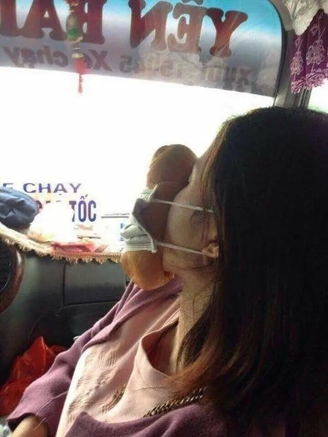 Akal-akalan Penumpang Bus untuk Mencegah Mabuk Perjalanan, Mau Coba? (ist)