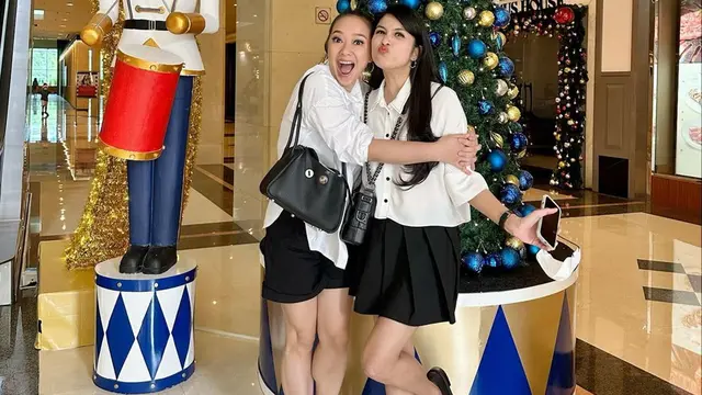 Potret Persahabatan Sandra Dewi dan Yuanita Christiani, Bak Kakak Beradik