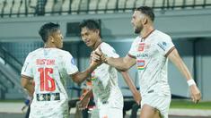 Persija Jakarta berhasil memetik poin penuh usai mengalahkan PSIS Semarang 2-1 di pekan ke-18 BRI Liga 1 musim ini. Kemenangan ini menjadi debut manis bagi Bustomi. (Dok Persija)