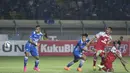Proses terjadinya gol perdana Persib yang dicetak Zulham Zamrun pada laga terakhir Grup A Piala Presiden 2015 di Stadion Si Jalak Harupat, Bandung. Kamis (10/9/2015). (Bola.com/Vitalis Yogi Trisna)