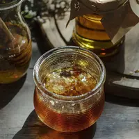 ilustrasi madu/copyright Rawpixel