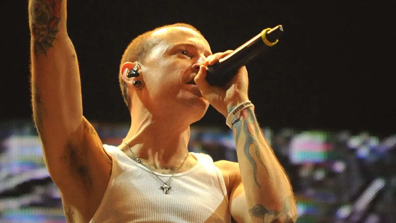 [Bintang] Aksi Panggung Chester Bennington