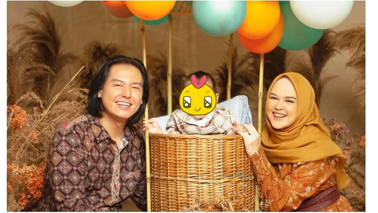 6 Gaya Pemotretan Cut Meyriska dan Roger Danuarta Bareng Anak, Kompak