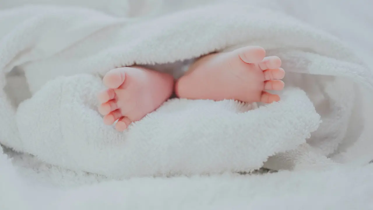 5 Fakta Viral Bayi Dijadikan Manusia Silver, Orangtua Korban Diberi Ubah Rp 20 Ribu
