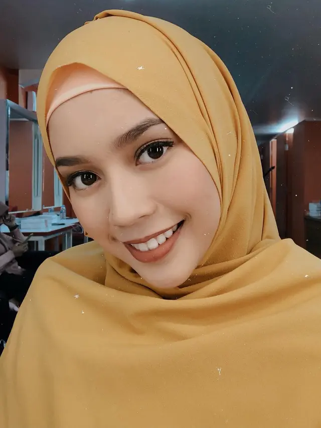 Fay Nabila IMB