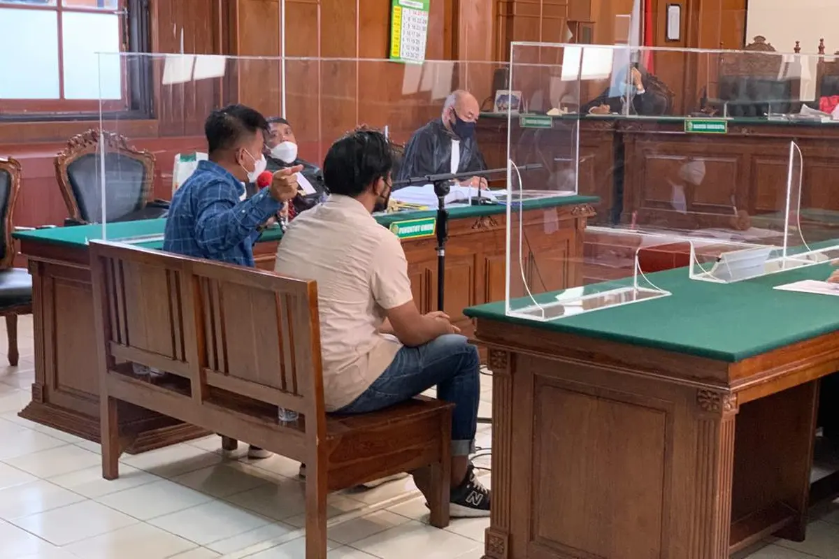 Sidang kasus penganiayaan jurnalis Tempo Nurhadi di PN Surabaya. (Dian Kurniawan/Liputan6.com)