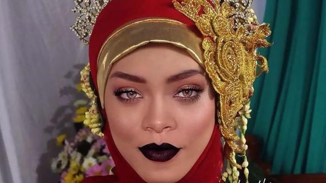 6 Editan Foto Artis Hollywood Jika Berkebaya Ini Bikin Senyum, Kocak